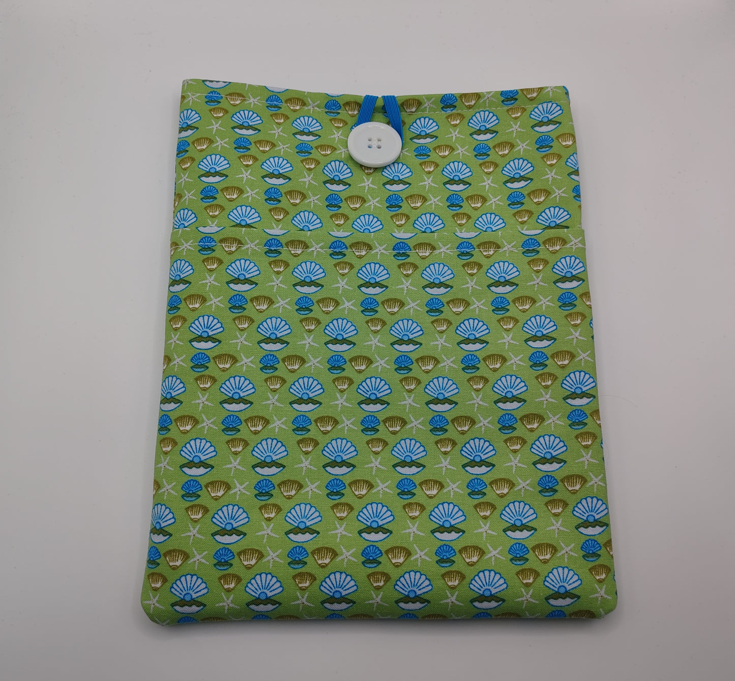 Green Sea Shell Book Sleeve