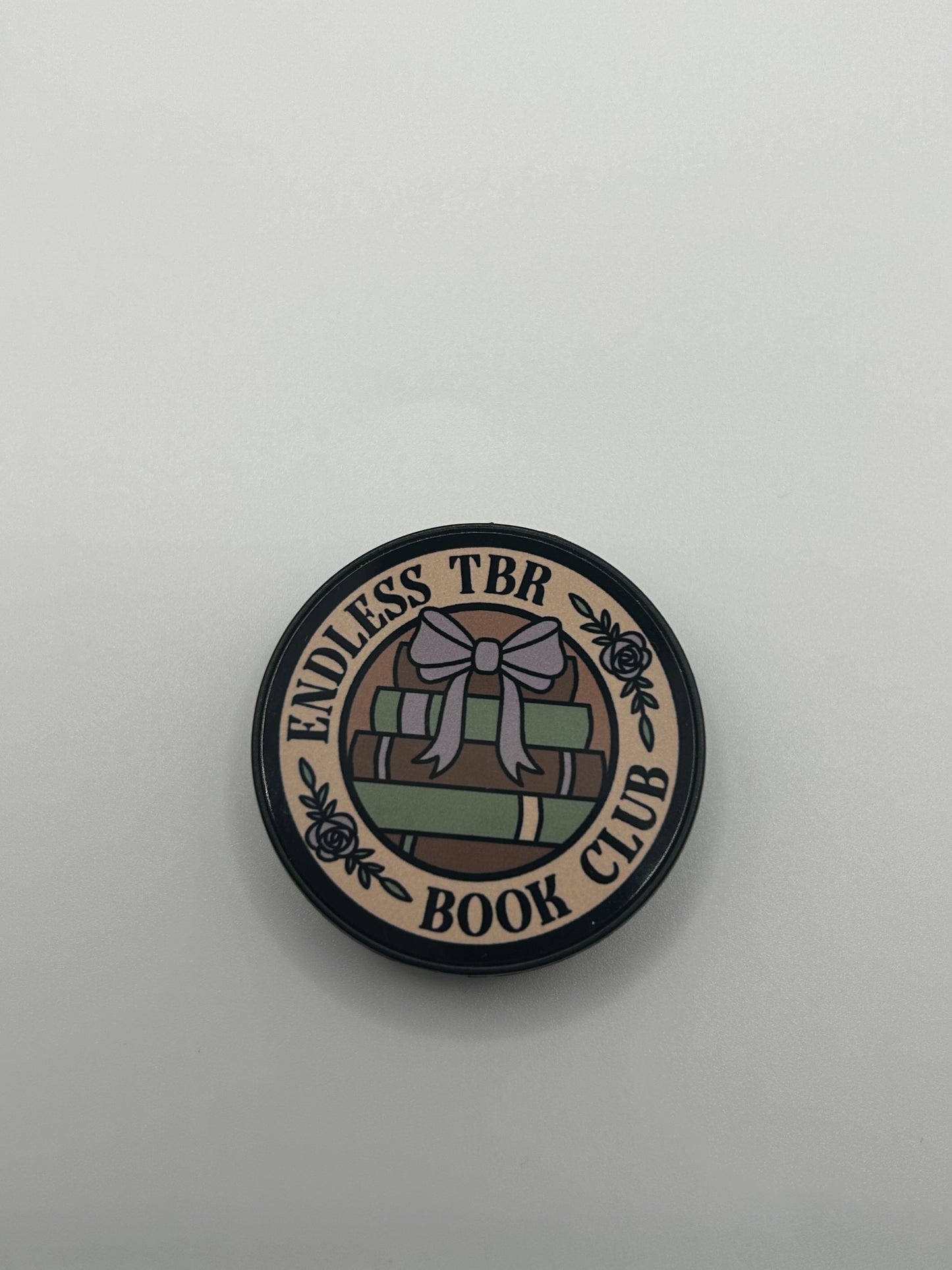 Books and Bows Kindle Sleeve and Endless TBR Kindle Grip Pack