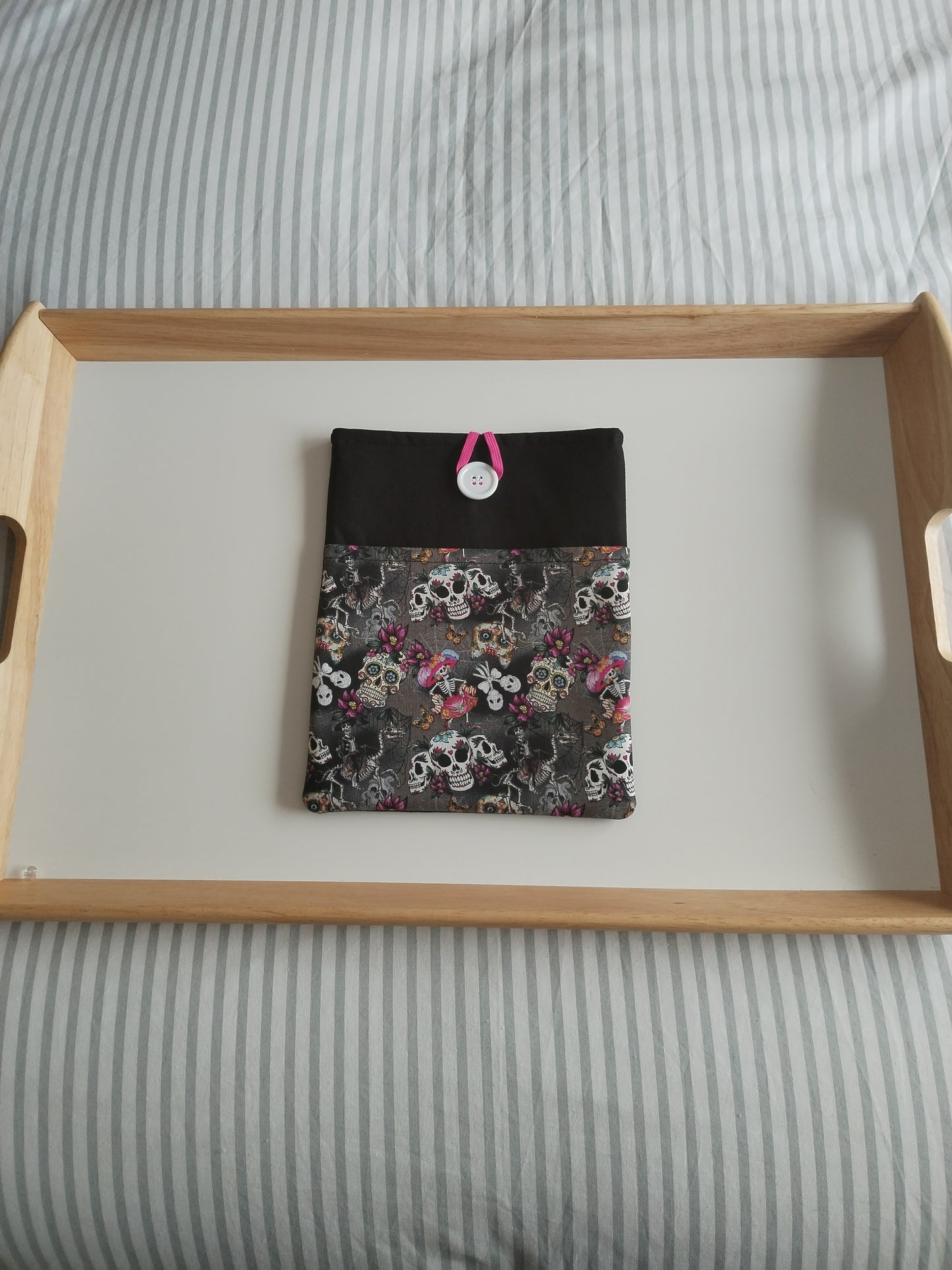Black Skull Book Sleeve (FR)