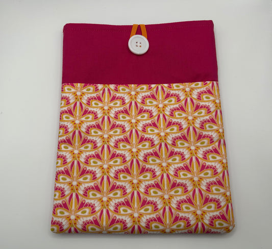 Pink Retro Book Sleeve