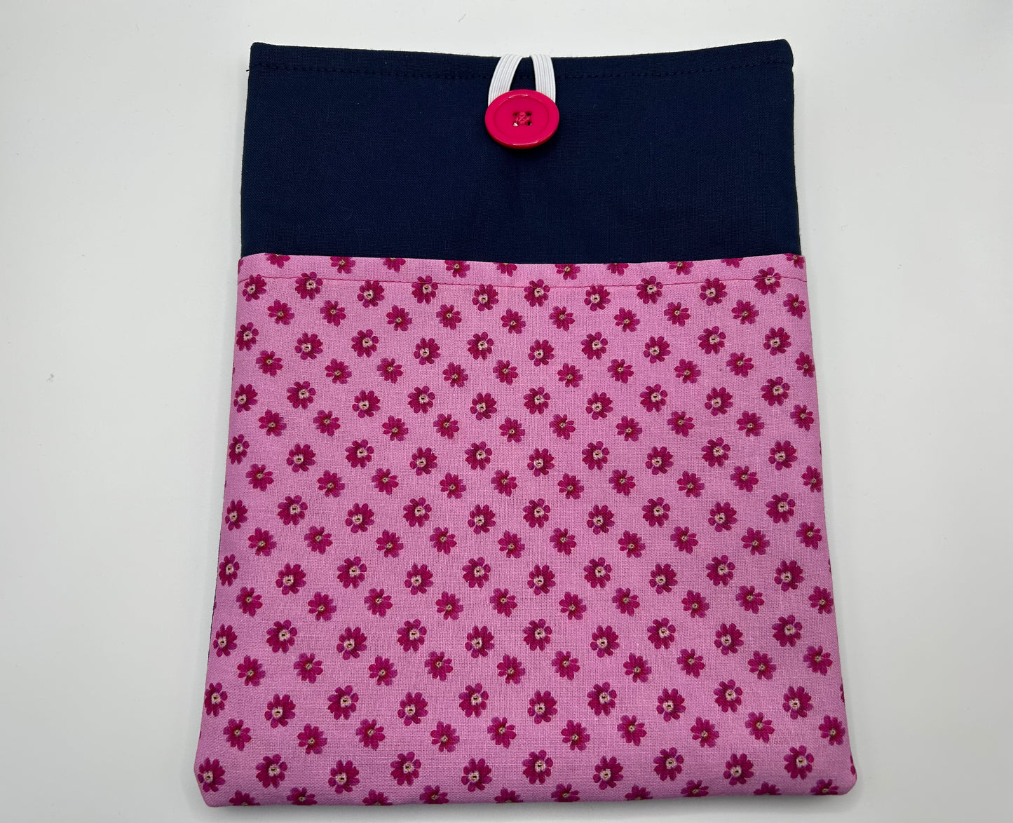 The "Rhi" Book Sleeve