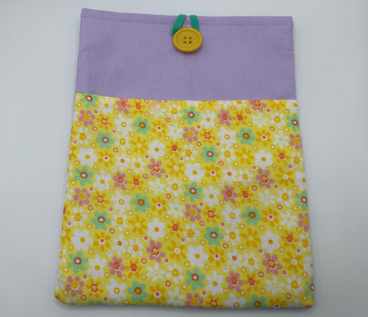 Yellow Daisy Book Sleeve