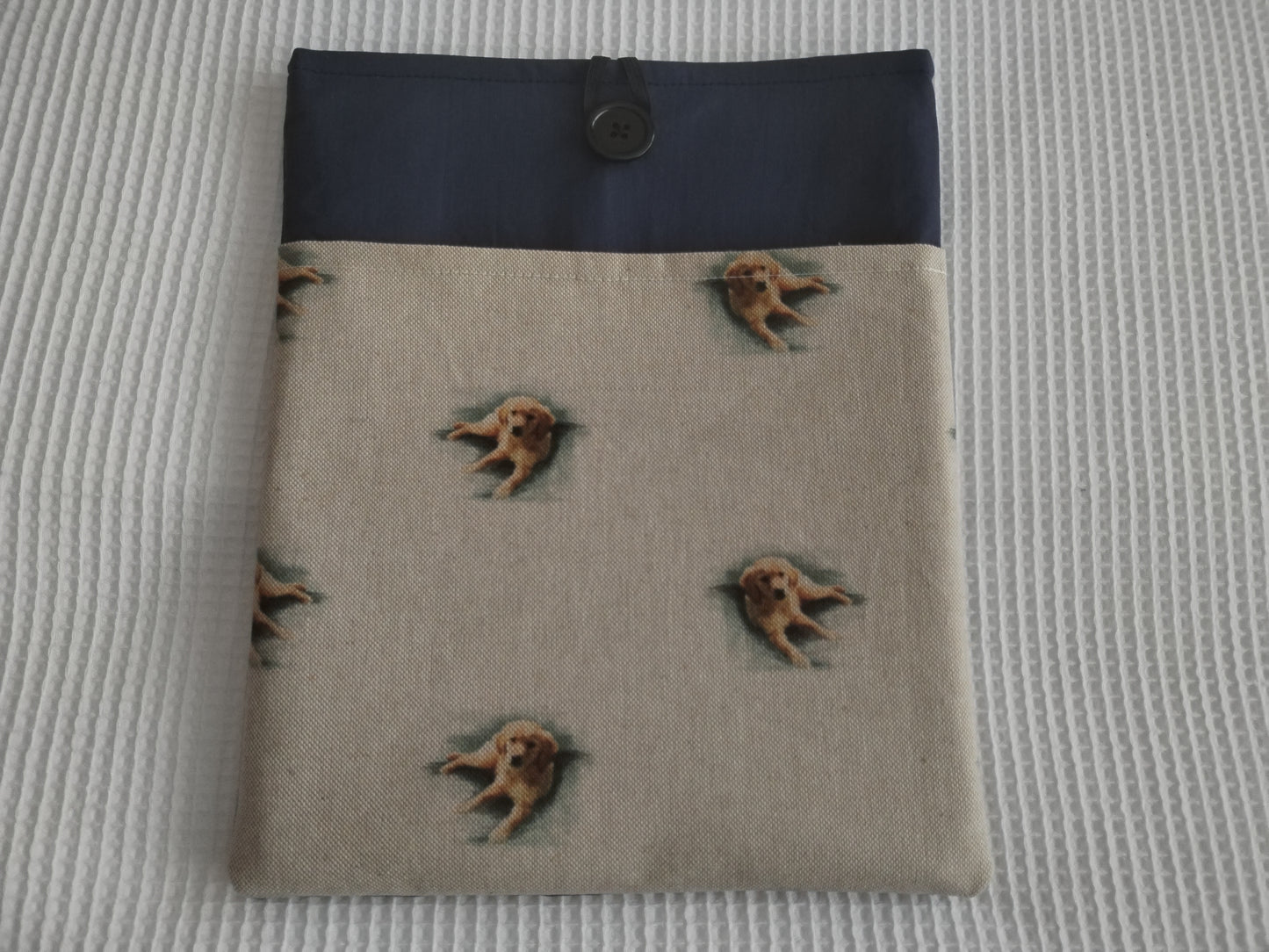 Golden Retriever Book Sleeve