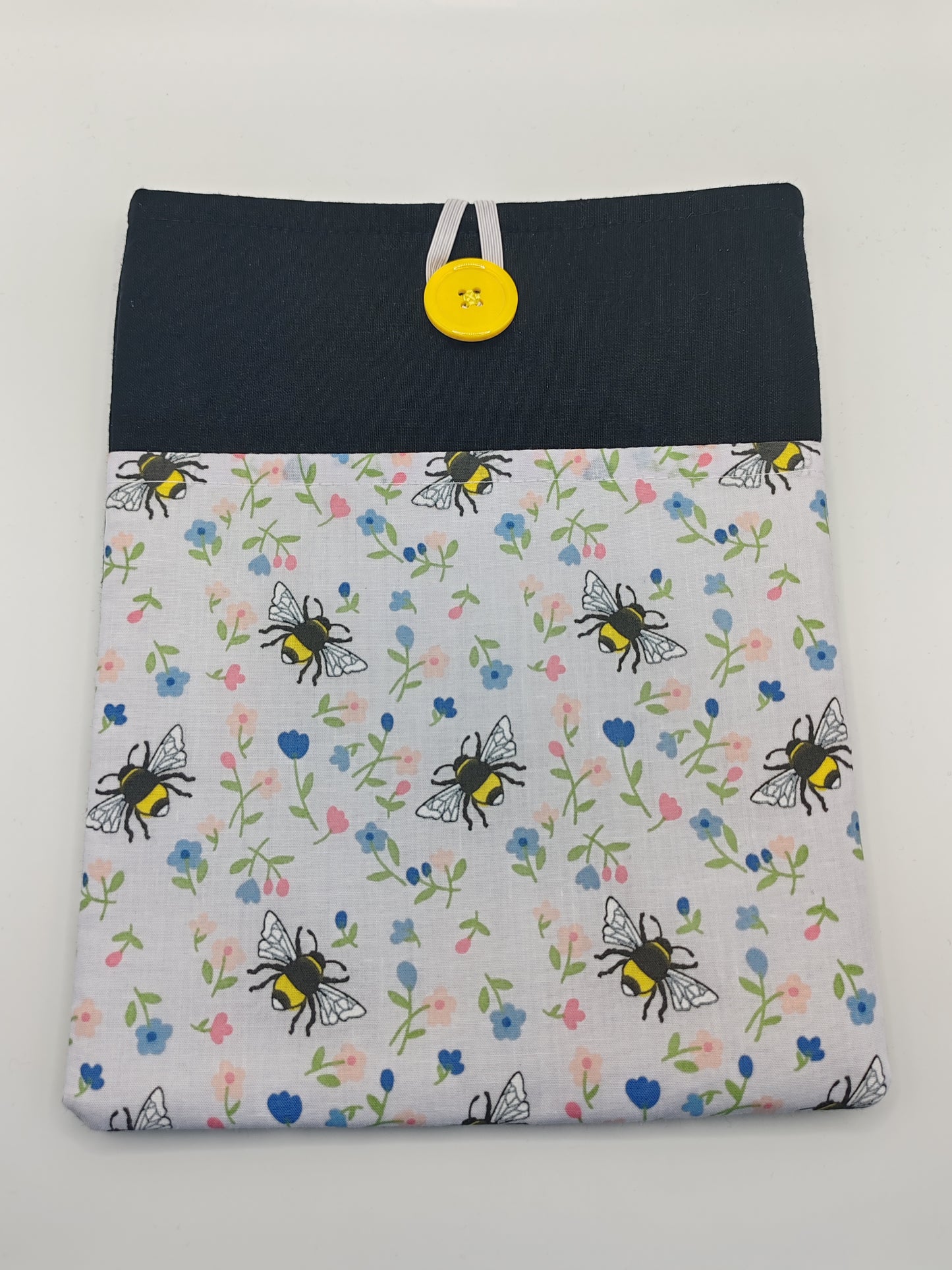 Floral Bee Book Sleeve (AR)