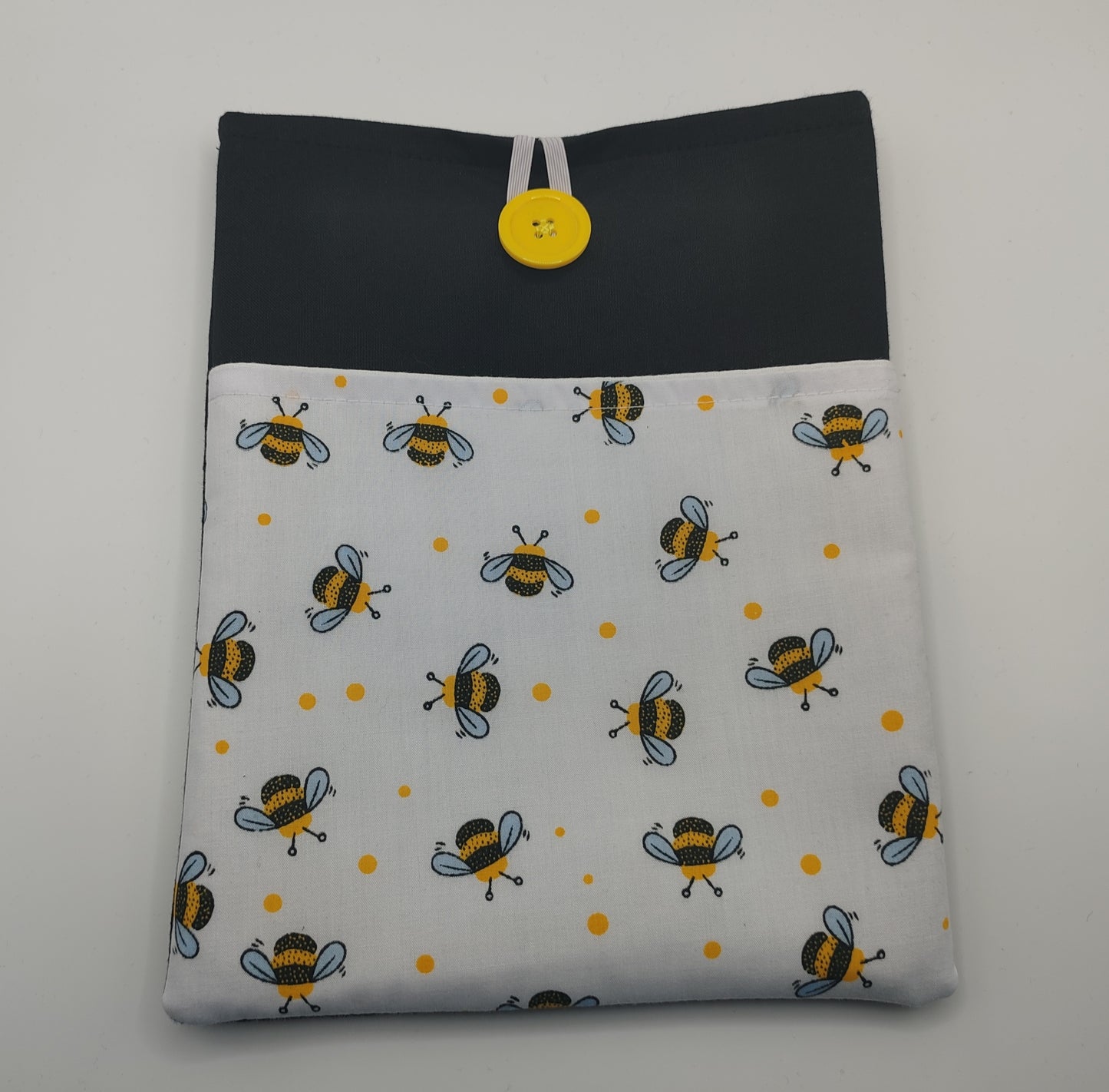 Standard Paperback Size Bee Book Sleeve (AR)
